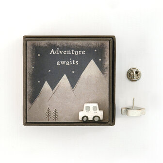 Lapel pin &#039;Adventure awaits&#039;